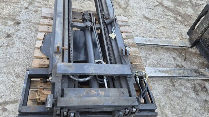 STILL MASTIL TRIPLEX